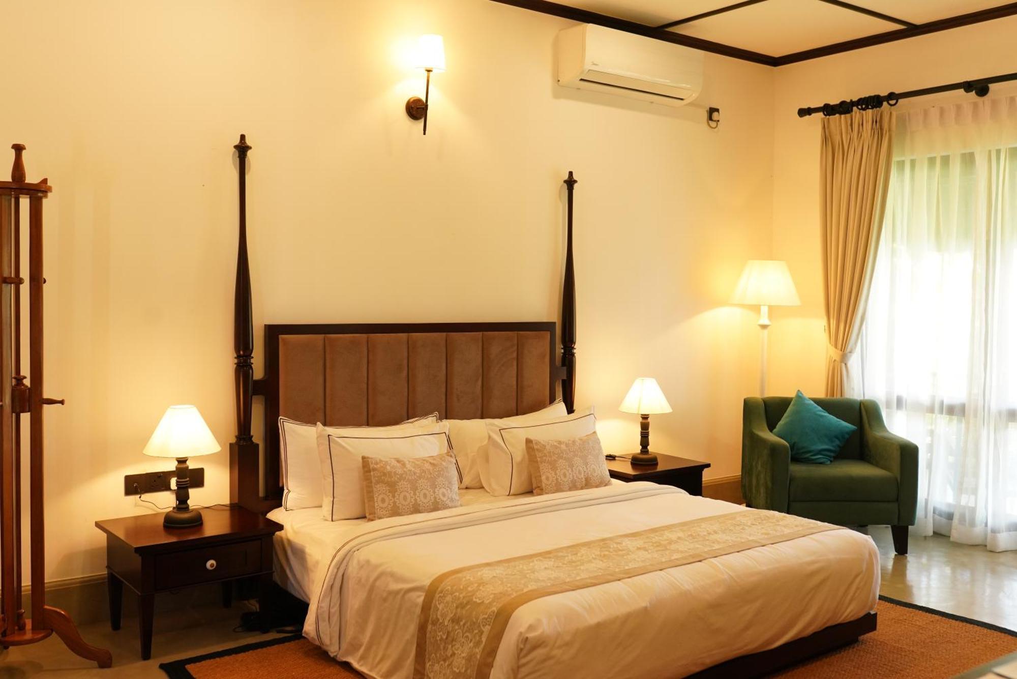 The Grand Walawwa Hotel Pinnawala  Exterior photo